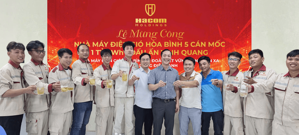 HACOM HOLDINGS GHI DẤU MỐC 1 TỶ kWh ĐIỆN GIÓ, TIẾP TỤC ĐẦU TƯ NHÀ MÁY ĐIỆN GIÓ HÒA BÌNH 5.1